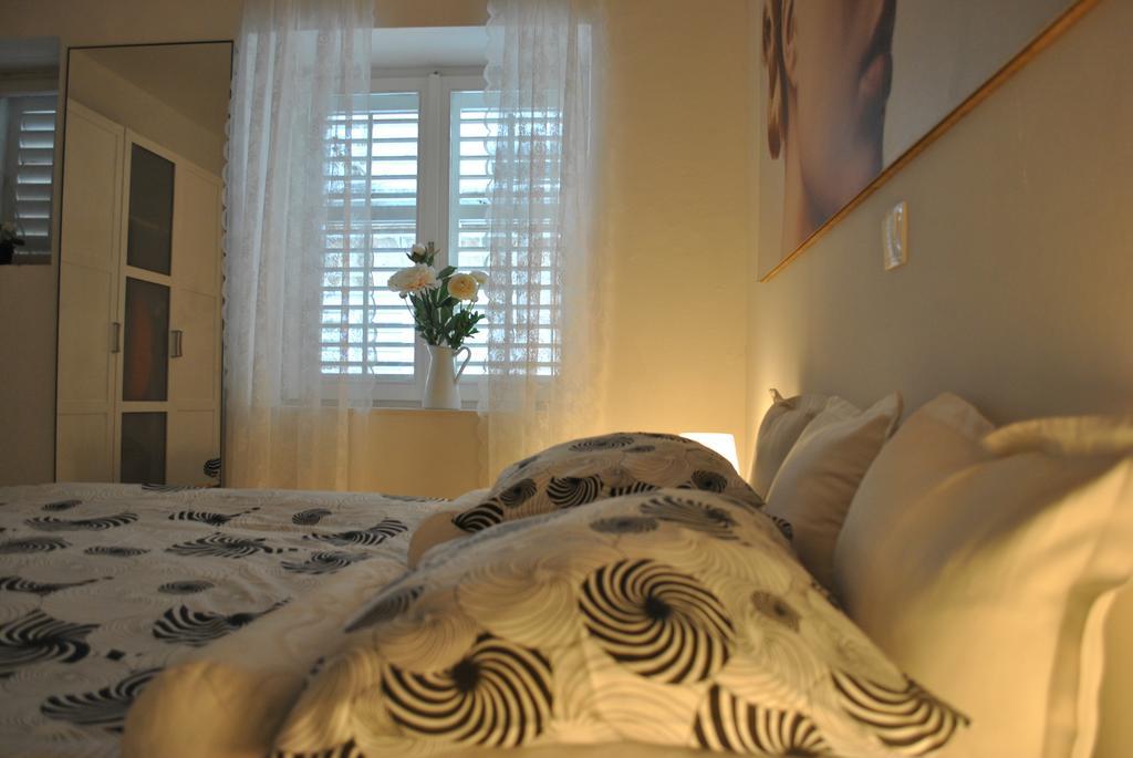 Apartment Optimist Makarska Zimmer foto